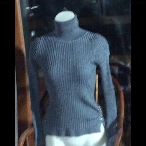 YOKI Gray Turtle Neck Sweater Medium